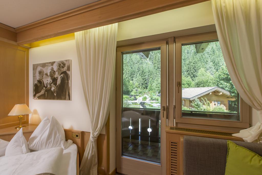 Hotel Burgfrieden ガイス エクステリア 写真