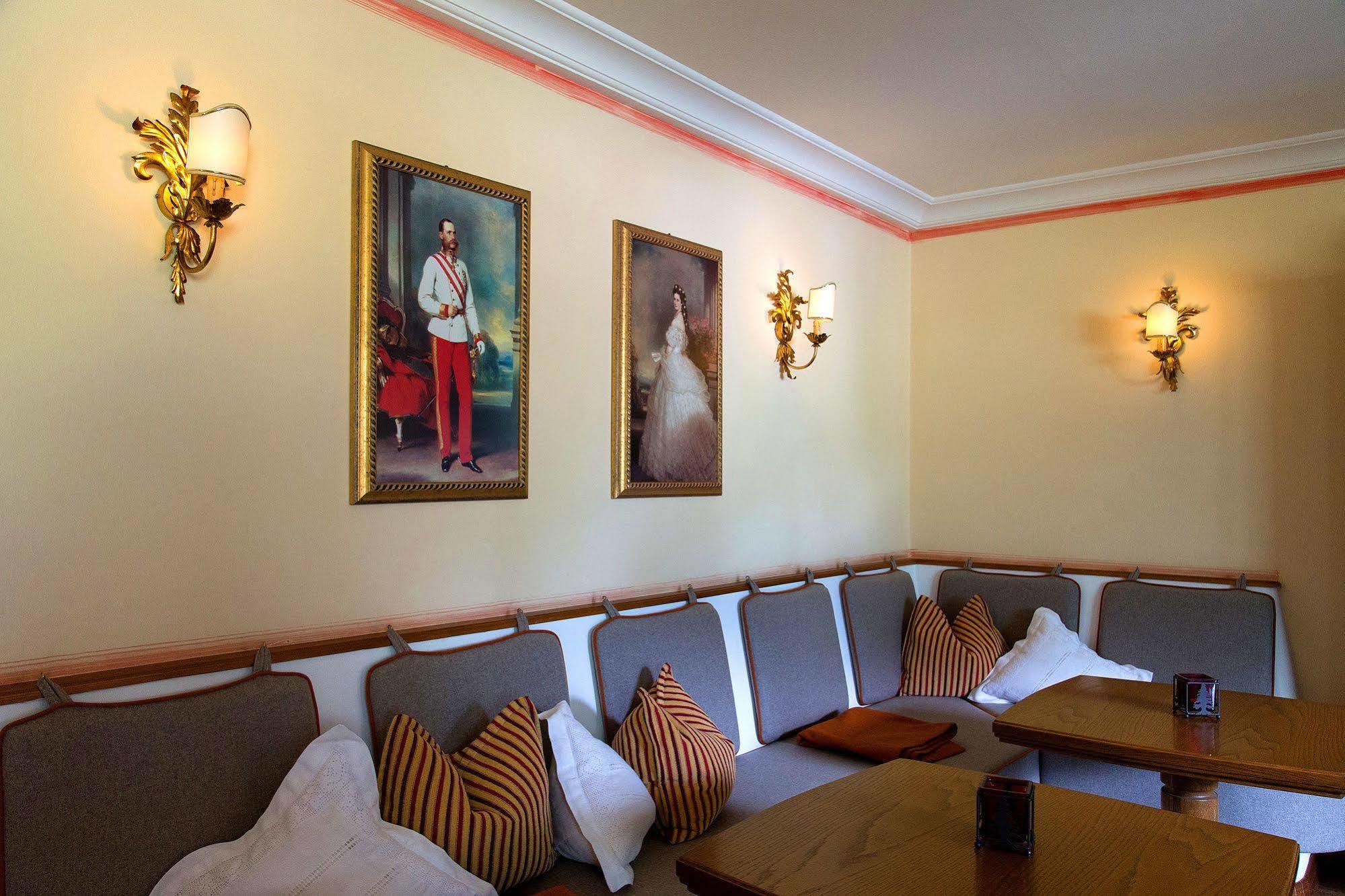 Hotel Burgfrieden ガイス エクステリア 写真