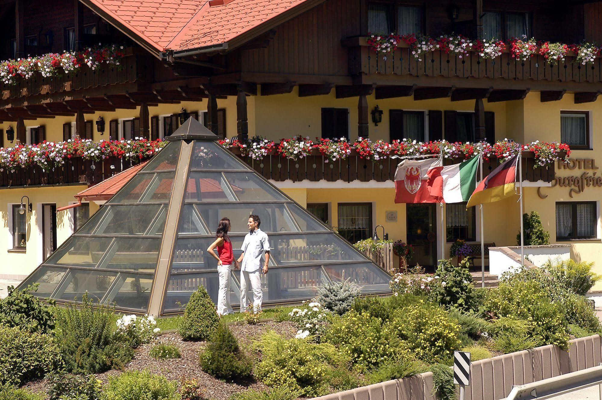 Hotel Burgfrieden ガイス エクステリア 写真